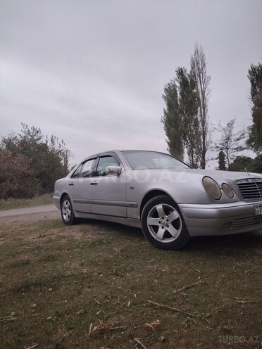 Mercedes E 200 1995, 450,000 km - 2.0 l - Cəlilabad