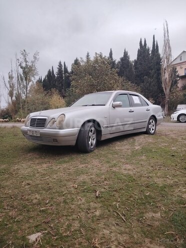 Mercedes E 200 1995, 450,000 km - 2.0 l - Cəlilabad