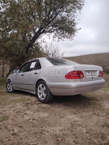 Mercedes E 200 1995, 450,000 km - 2.0 l - Cəlilabad