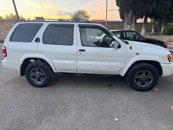 Nissan Pathfinder 2001, 470,000 km - 3.5 l - Tovuz