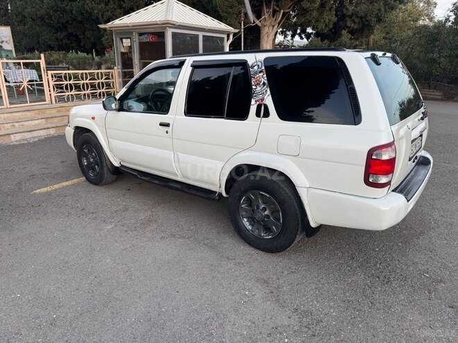 Nissan Pathfinder 2001, 470,000 km - 3.5 l - Tovuz