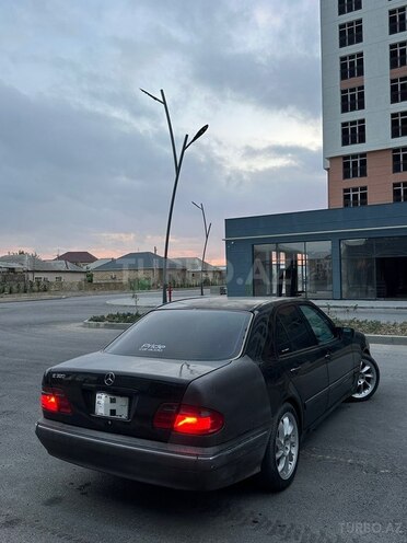 Mercedes E 320 1998, 280,000 km - 3.2 л - Sumqayıt