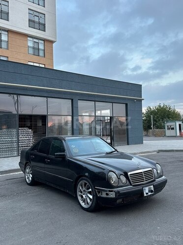 Mercedes E 320 1998, 280,000 km - 3.2 л - Sumqayıt