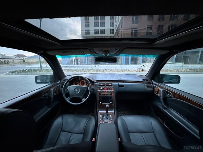 Mercedes E 320 1998, 280,000 km - 3.2 л - Sumqayıt