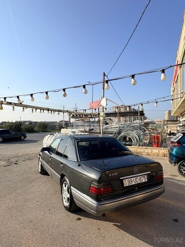 Mercedes 220 E 1995, 350,000 km - 2.2 l - Bakı