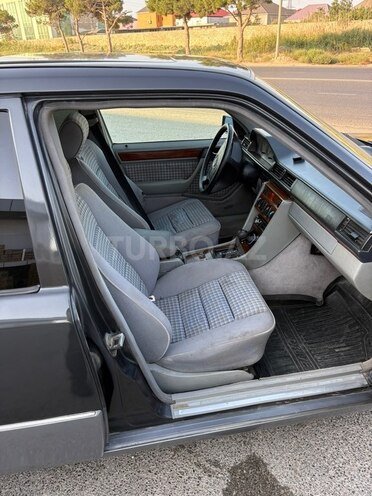 Mercedes 220 E 1995, 350,000 km - 2.2 l - Bakı