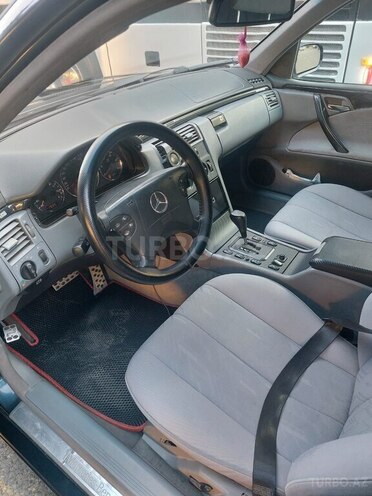 Mercedes E 220 2000, 580,000 km - 2.2 l - Bakı