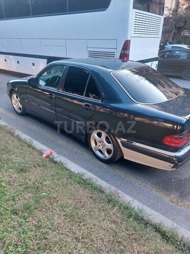 Mercedes E 220 2000, 580,000 km - 2.2 l - Bakı