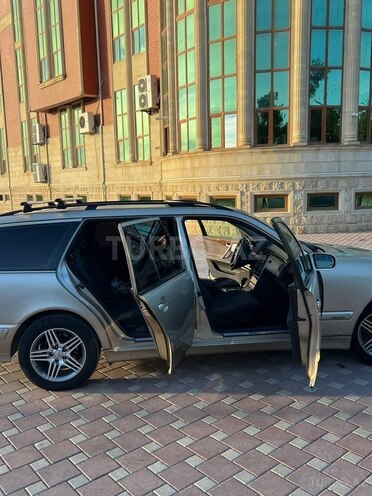 Mercedes E 240 2000, 387,044 km - 2.4 l - Şirvan