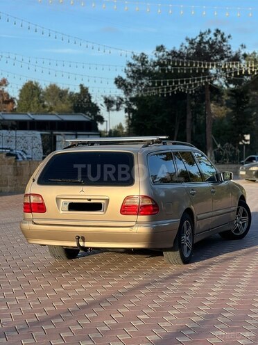 Mercedes E 240 2000, 387,044 km - 2.4 l - Şirvan
