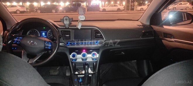 Hyundai Elantra 2018, 179,000 km - 2.0 л - Gəncə