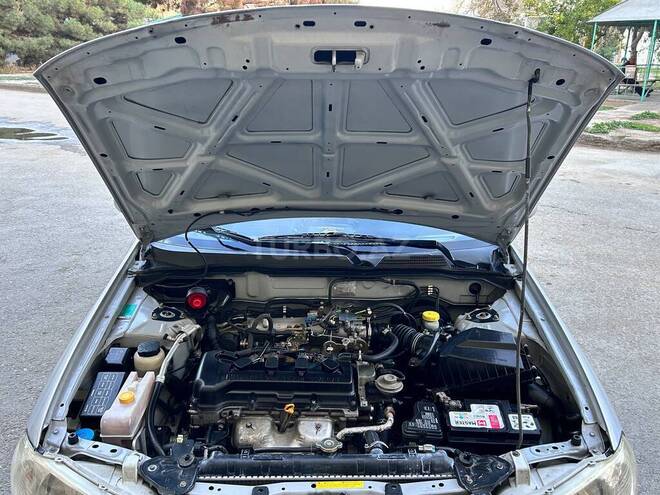 Nissan Sunny 2005, 380,000 km - 1.6 l - Bakı