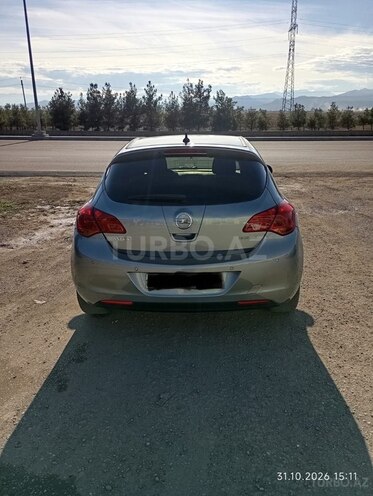 Opel Astra 2011, 254,000 km - 1.3 l - Gəncə