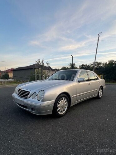Mercedes E 240 2001, 361,500 km - 2.6 l - Zaqatala