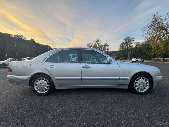 Mercedes E 240 2001, 361,500 km - 2.6 l - Zaqatala