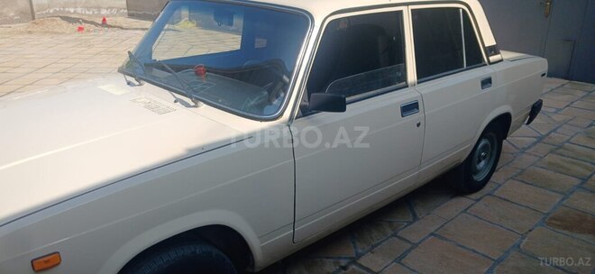 LADA (VAZ) 2107 1982, 65,000 km - 1.6 l - Salyan