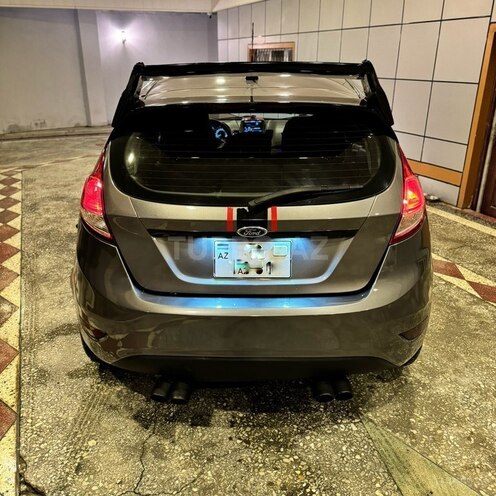 Ford Fiesta 2013, 131,000 km - 1.6 l - Bakı