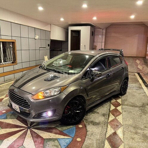 Ford Fiesta 2013, 131,000 km - 1.6 l - Bakı