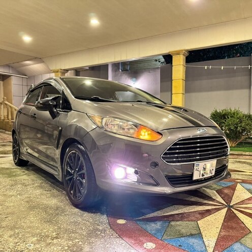 Ford Fiesta 2013, 131,000 km - 1.6 l - Bakı