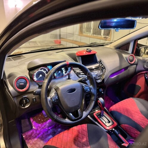 Ford Fiesta 2013, 131,000 km - 1.6 l - Bakı