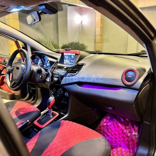 Ford Fiesta 2013, 131,000 km - 1.6 l - Bakı