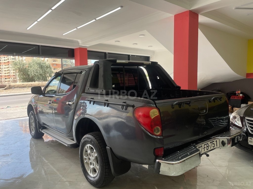 Купить Mitsubishi L200, 2.5 л, 2008 год, 260 000 км в Баку - цена 20 500  AZN - Turbo.Az