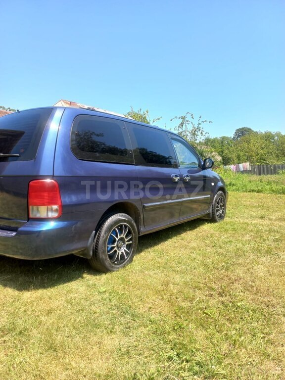 Kia Carnival