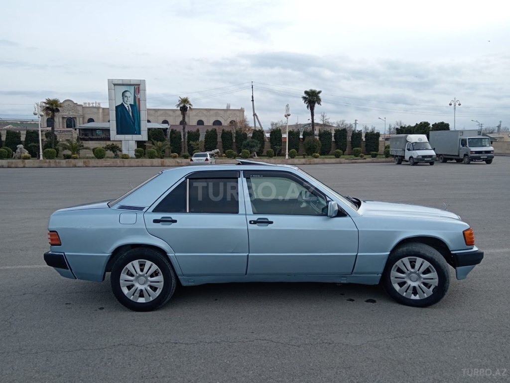 Купить Mercedes 190, 2.0 л, 1992 год, 180 000 км в Барда - цена 4 600 AZN -  Turbo.Az