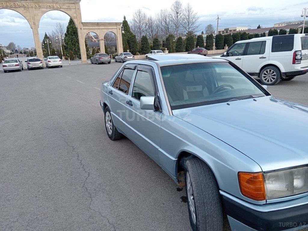 Купить Mercedes 190, 2.0 л, 1992 год, 180 000 км в Барда - цена 4 600 AZN -  Turbo.Az