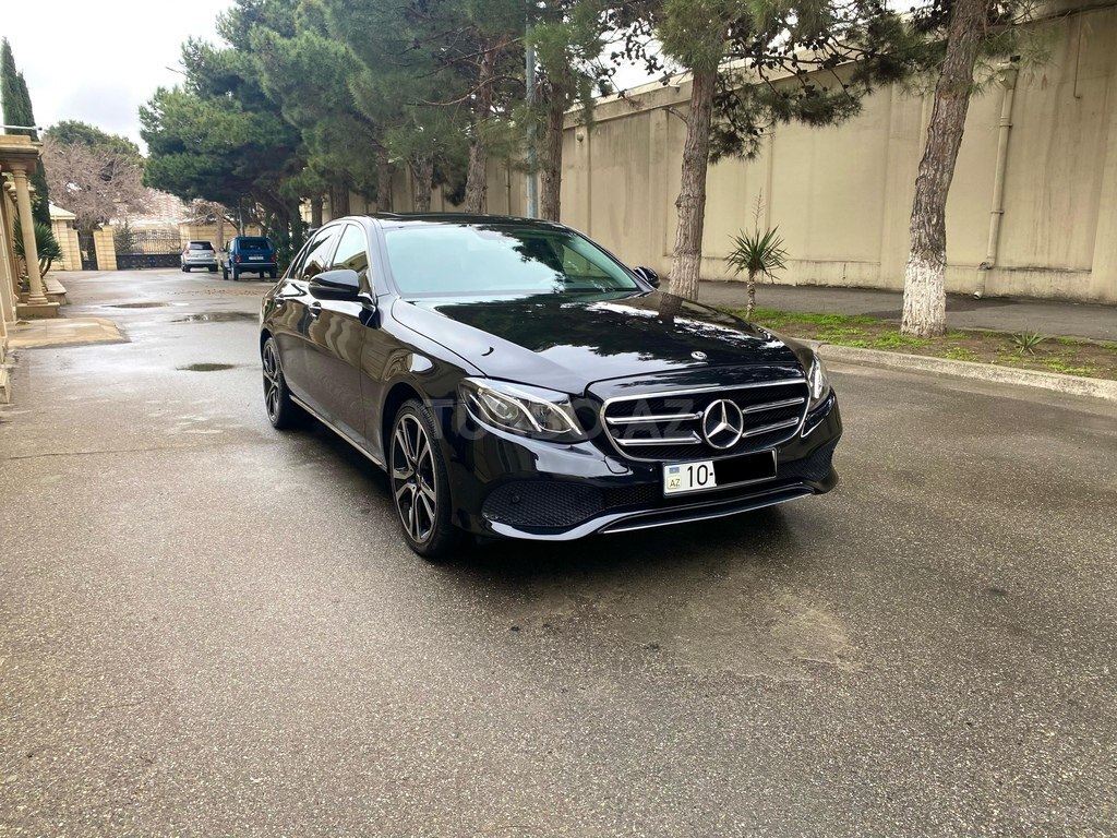 Mercedes E 200