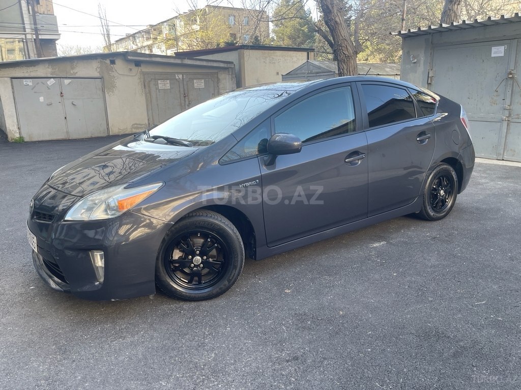 Toyota Prius, 1.8 L, 2014 il, 296 119 km Bakı al - qiyməti 17 800 AZN -  Turbo.Az