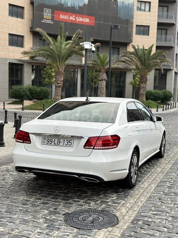 Mercedes E 200, 2.0 L, 2014 il, 229 000 km Bakı almaq - qiyməti 19 500 ...