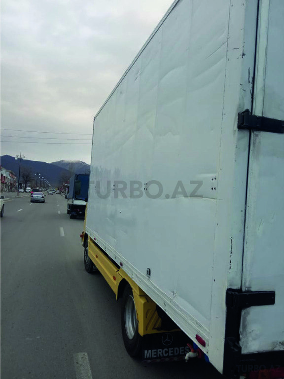 Mercedes Atego 815