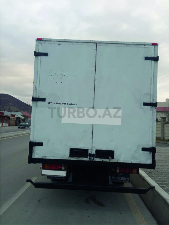 Mercedes Atego 815