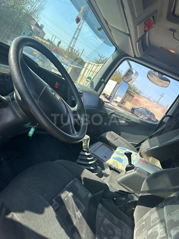 Mercedes Atego 818