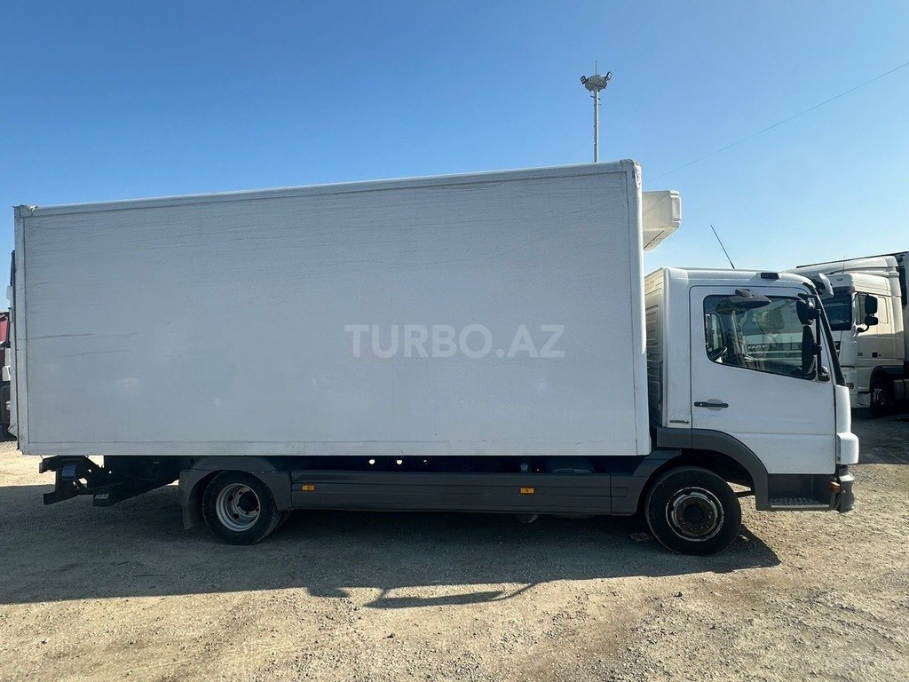 Mercedes Atego 818