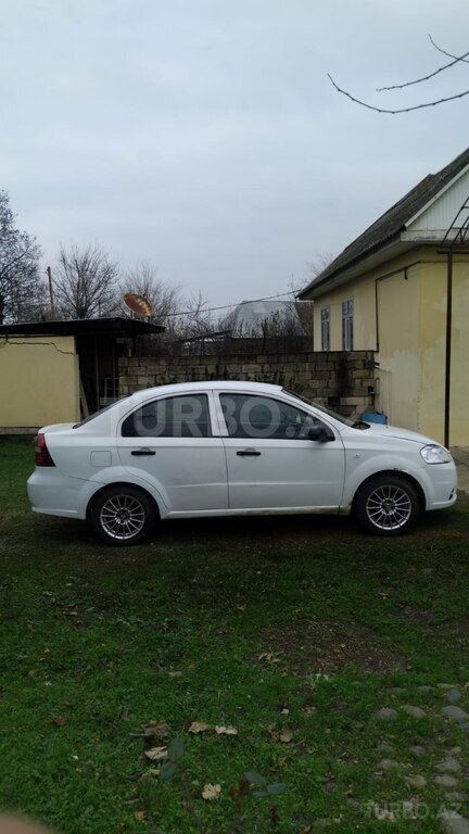 Chevrolet Aveo 1 2 L 2011 il 18 500 km Bakı almaq qiyməti 8 200