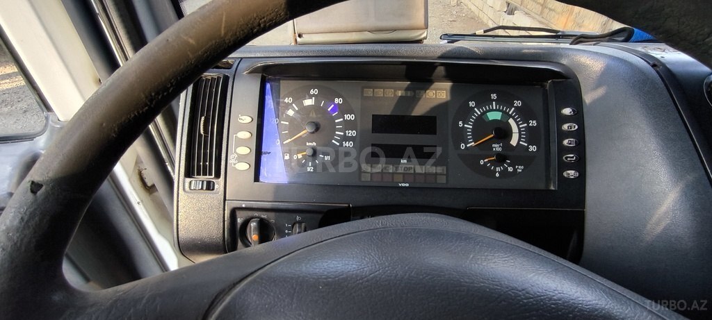 Mercedes Atego 815