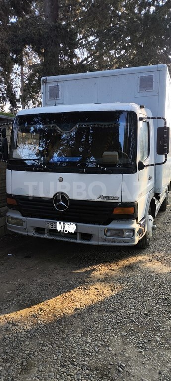 Mercedes Atego 815