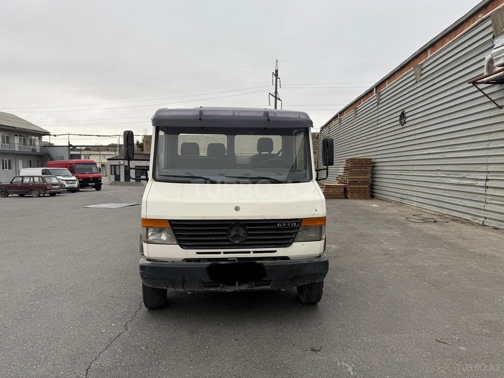 Mercedes Vario