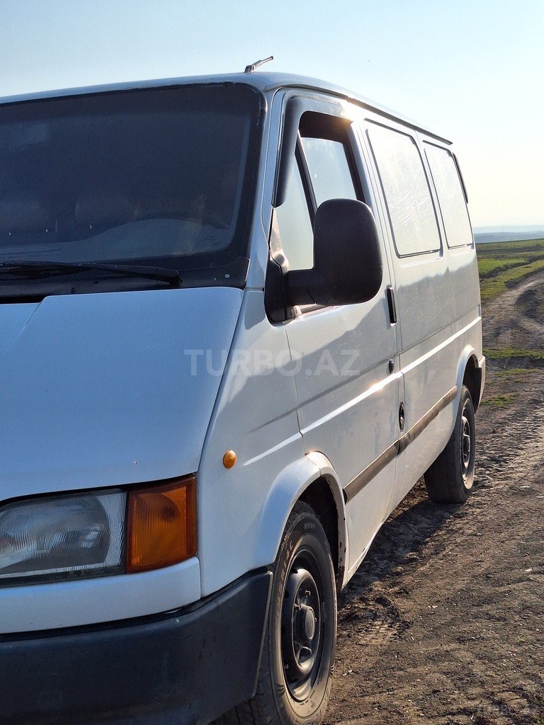 Ford Transit, 2.5 L, 2000 il, 317 776 km Qəbələ almaq - qiyməti 12 000 ...