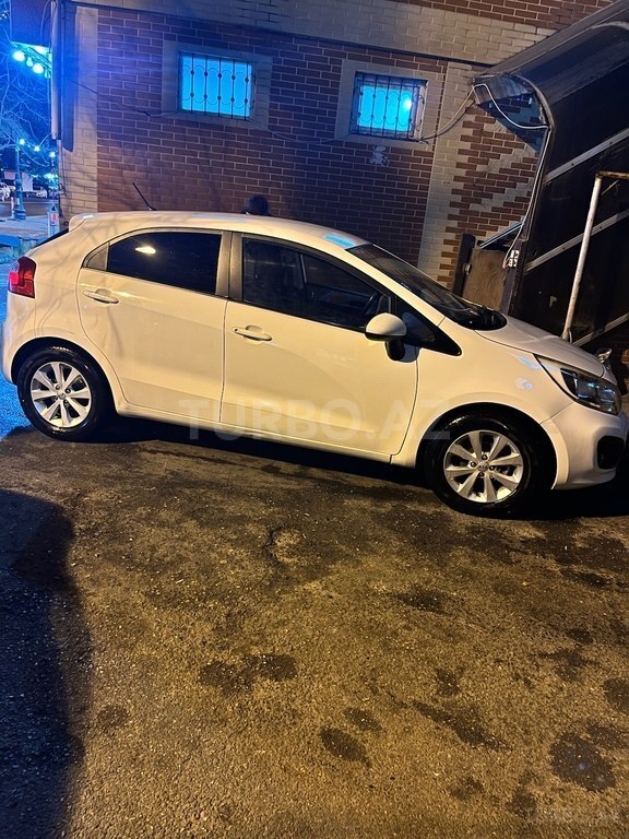 Kia Rio, 1.4 L, 2012 Il, 120 000 Km Bakı Almaq - Qiyməti 12 500 Azn 