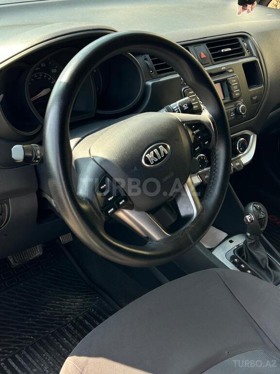 Kia Rio, 1.6 L, 2015 Il, 280 000 Km Gəncə Almaq - Qiyməti 16 000 Azn 