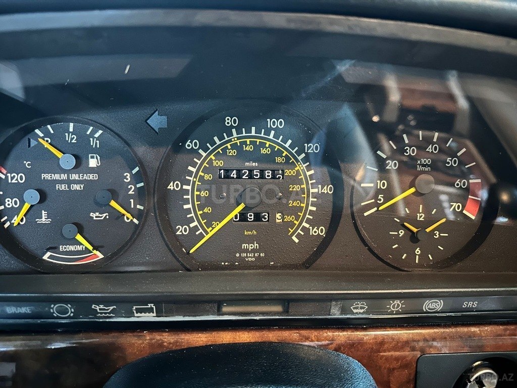 Mercedes 560 SEL