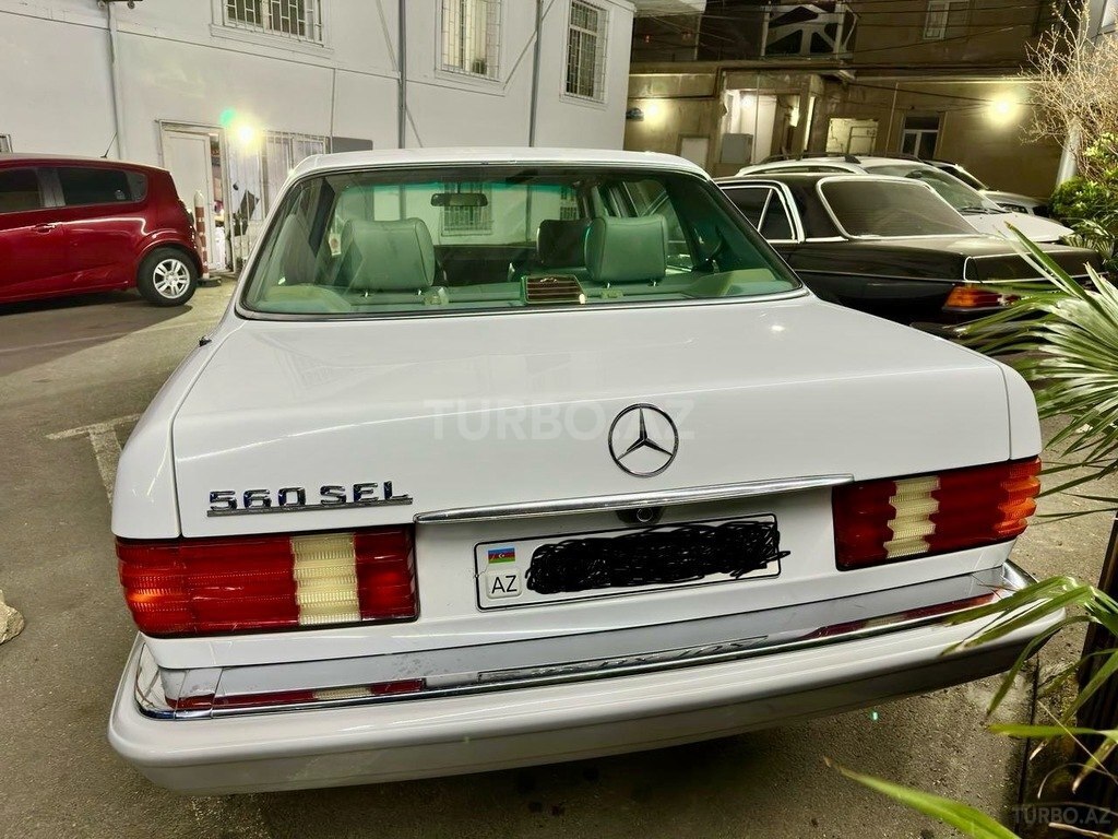 Mercedes 560 SEL
