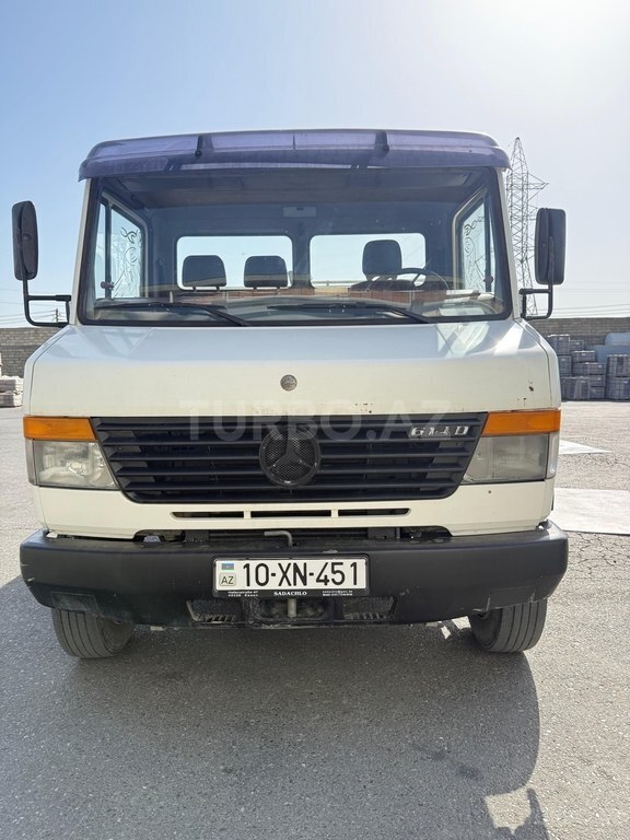 Mercedes Vario