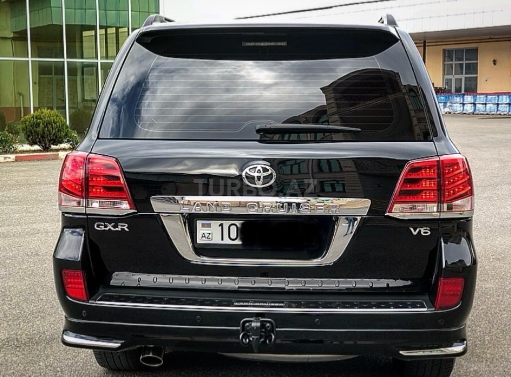 Toyota Land Cruiser
