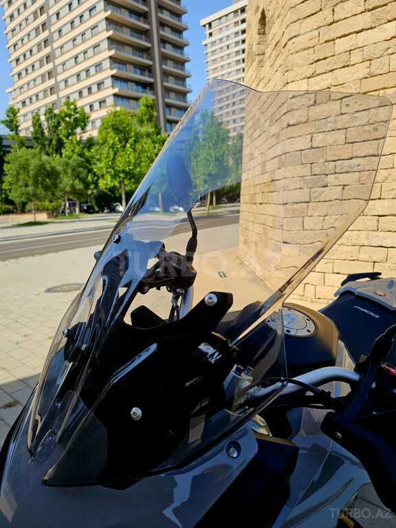 BMW F 900 XR