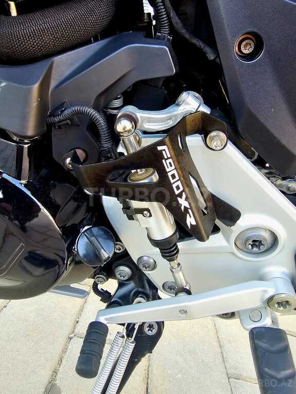 BMW F 900 XR