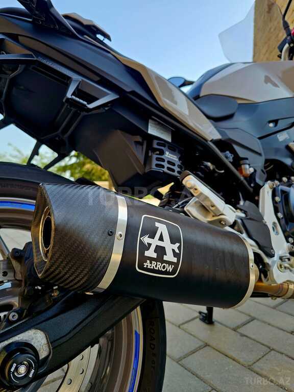 BMW F 900 XR